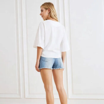 Blusa blanca de botones y nudo - Imagen 5