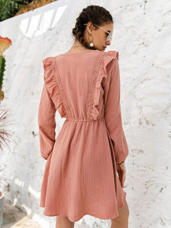 Vestido palo rosa con cuello en V con volantes - Imagen 7