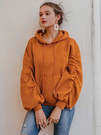 Polera naranja con capucha y cordón - Imagen 4