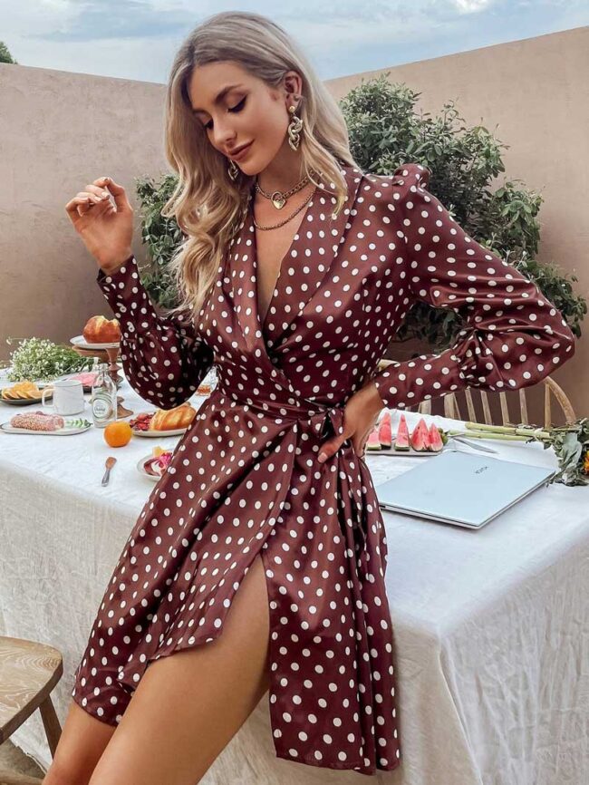 Vestido chocolate con puntos y lazo - Imagen 3
