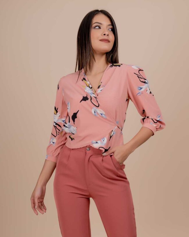 Blusa envolvente floreada - Imagen 3