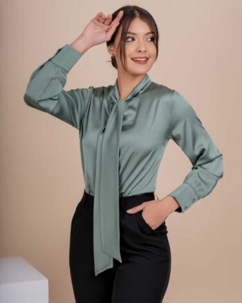 Blusa satín con lazo
