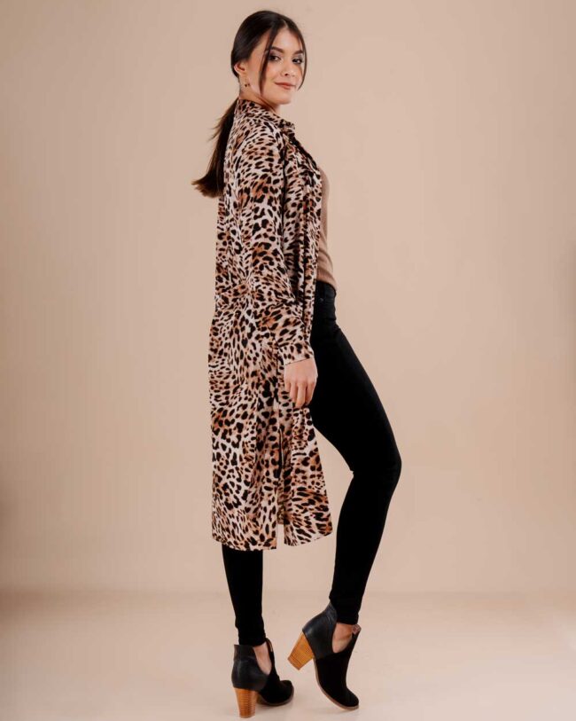 Vestido camisero estampado animal print - Imagen 5