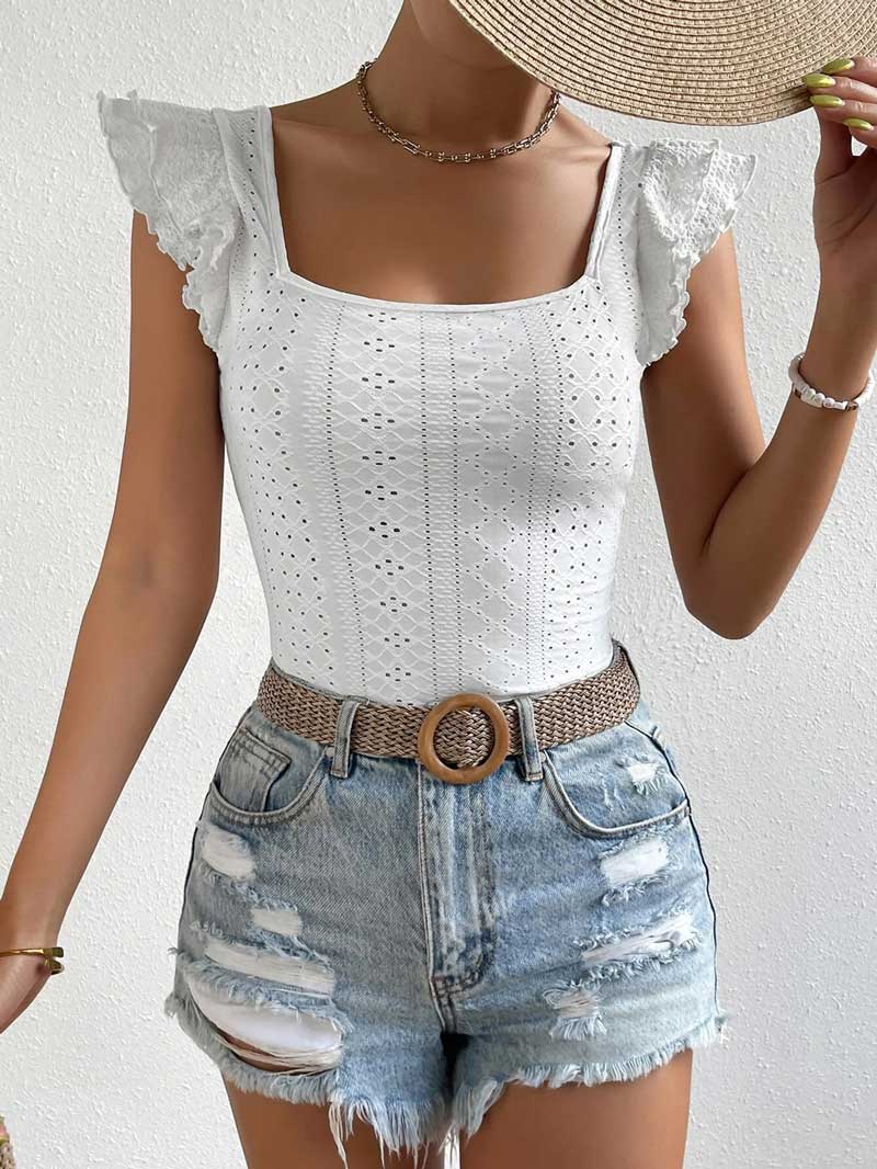 Blusa-blanca-con-ojal-ribete-5 Blusa blanca con flecos - Imagen 1