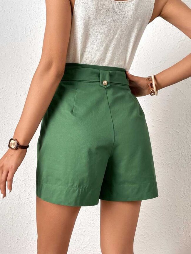 Short casual con cinturón verde - Imagen 4