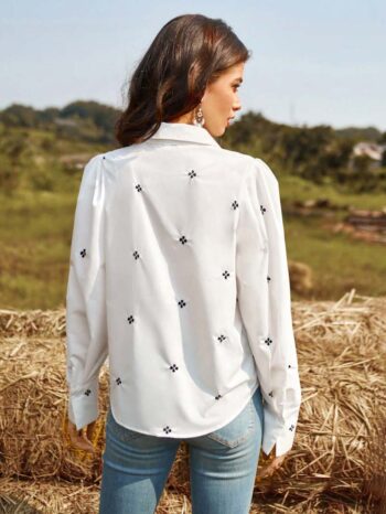 Blusa blanca con bordado negro - Imagen 6