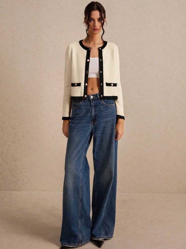Cardigan beige con botones dorados - Imagen 6
